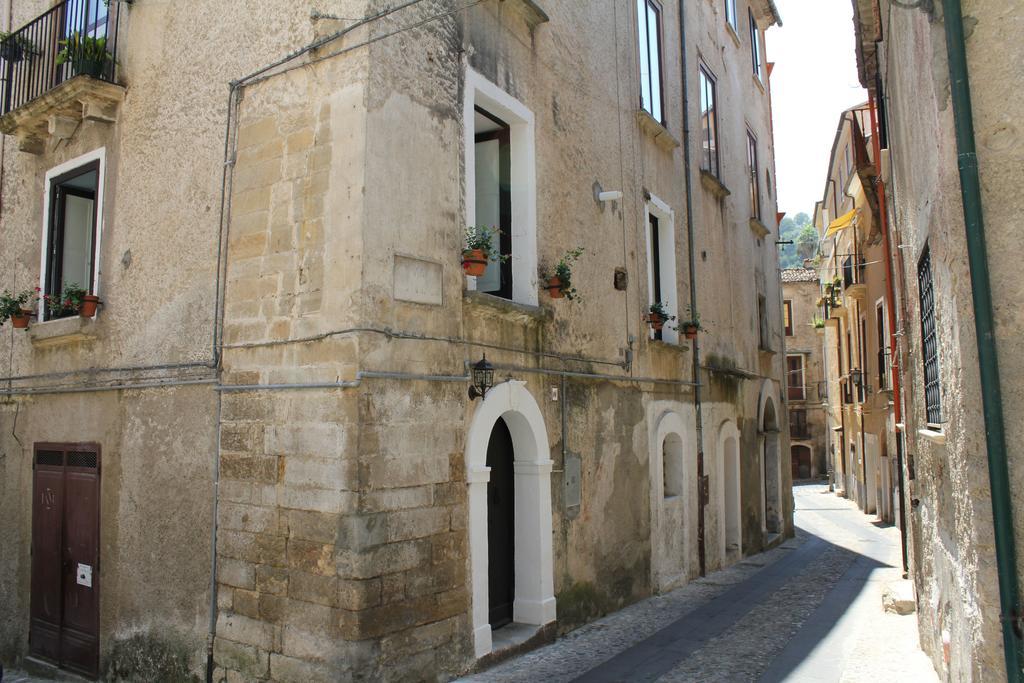 B&B Via Dell'Astrologo Cosenza Exterior foto