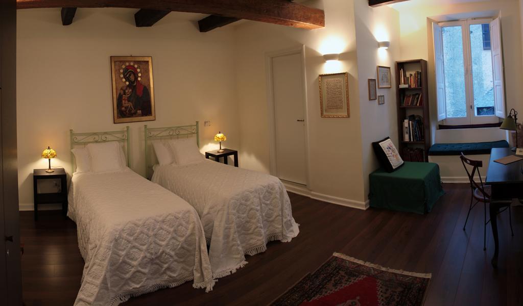 B&B Via Dell'Astrologo Cosenza Zimmer foto