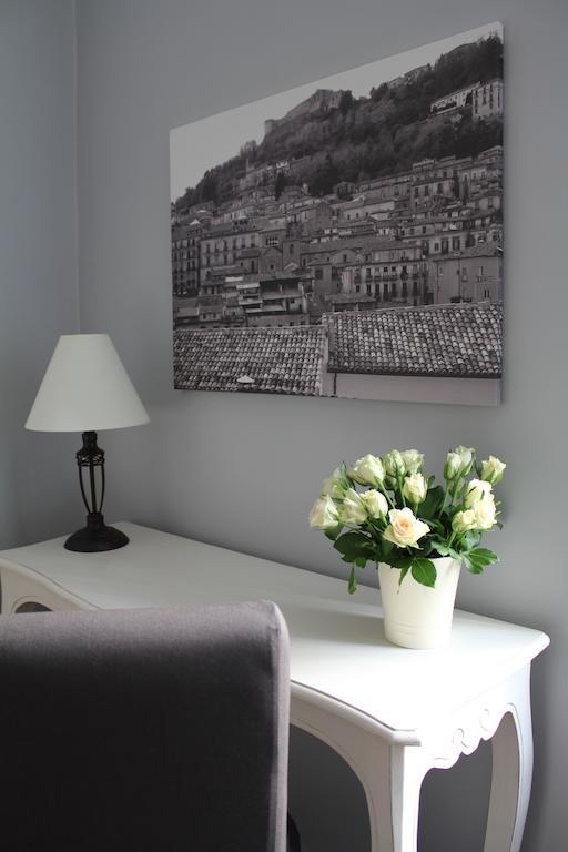 B&B Via Dell'Astrologo Cosenza Zimmer foto